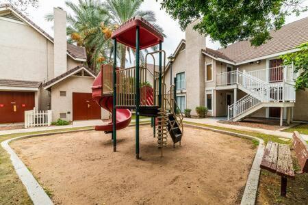 Metro Phx 1Bd Interior Corridor Apartment Финикс Екстериор снимка