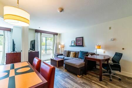 Metro Phx 1Bd Interior Corridor Apartment Финикс Екстериор снимка